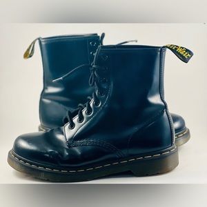 Dr Martens 1460 Black Smooth Lace Up Boos - Unisex, Women's size 9